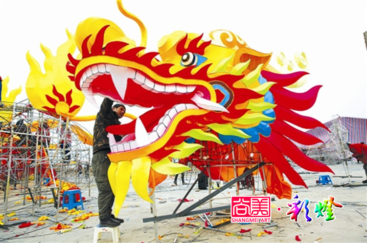 自貢彩燈制作隊(duì)伍如此龐大，是怎樣組織起來的呢？
